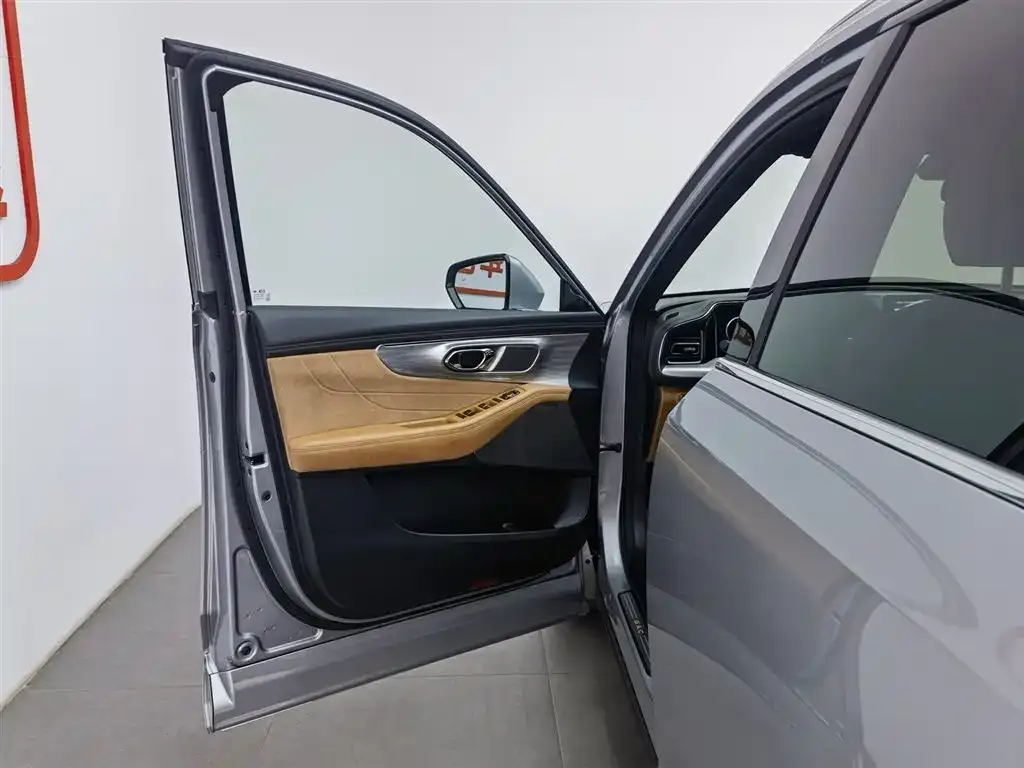 GAC Motor Trumpchi ES9 — фото 3