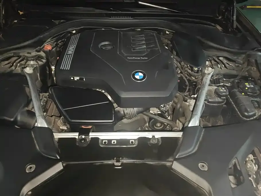 BMW 5 Series 2023 из CN, фото 3