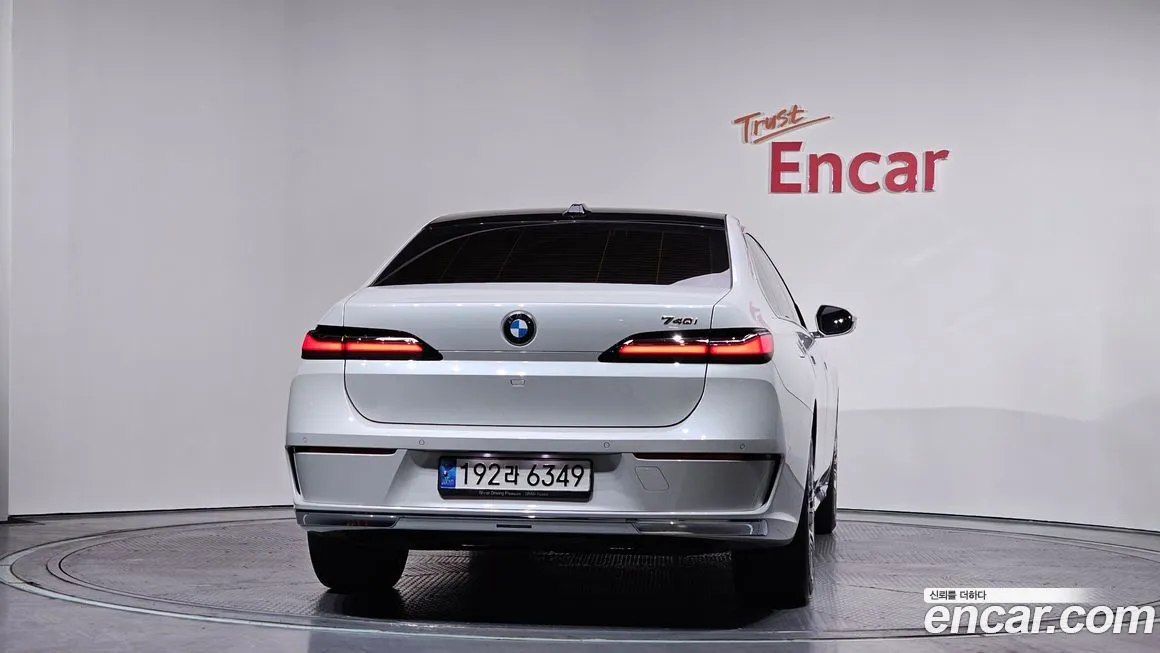 BMW 7-Series 2023 из KR, фото 2