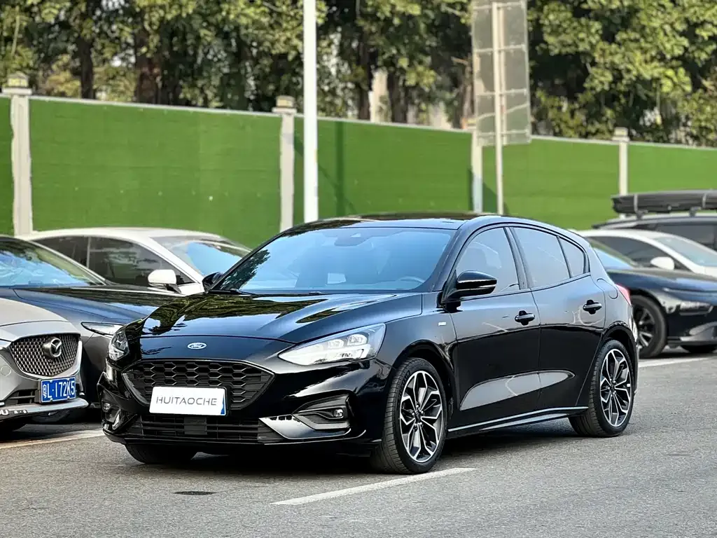 Ford Focus 2021 из CN, фото 1