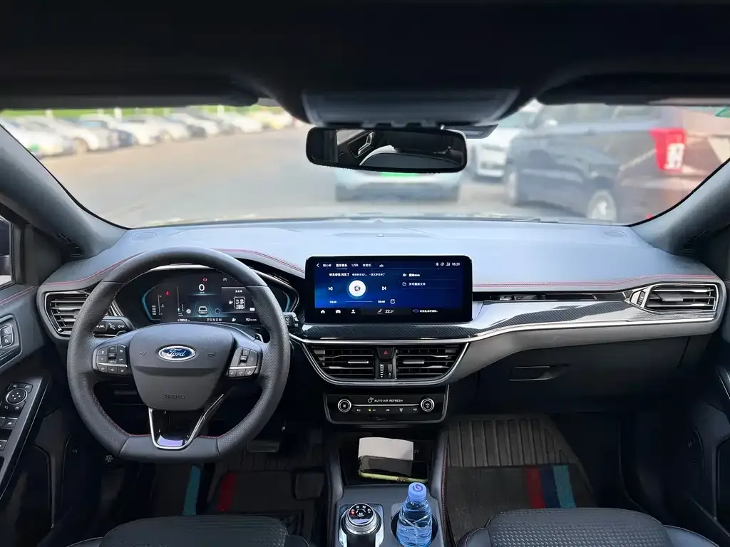 Ford Focus 2021 из CN, фото 2