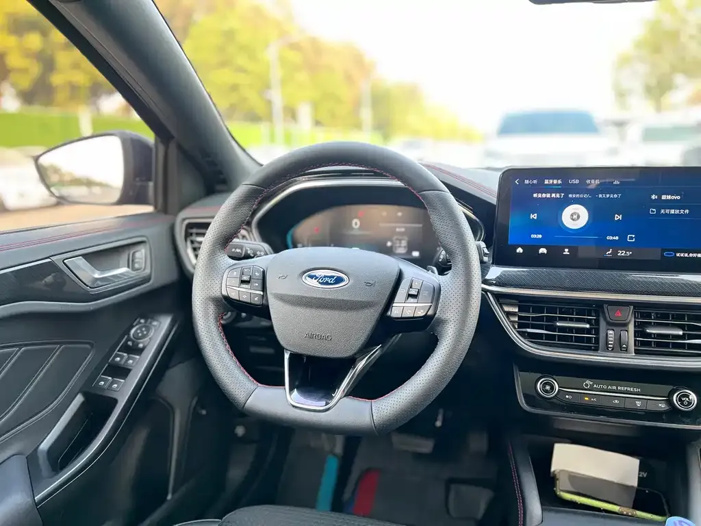 Ford Focus 2021 из CN, фото 9