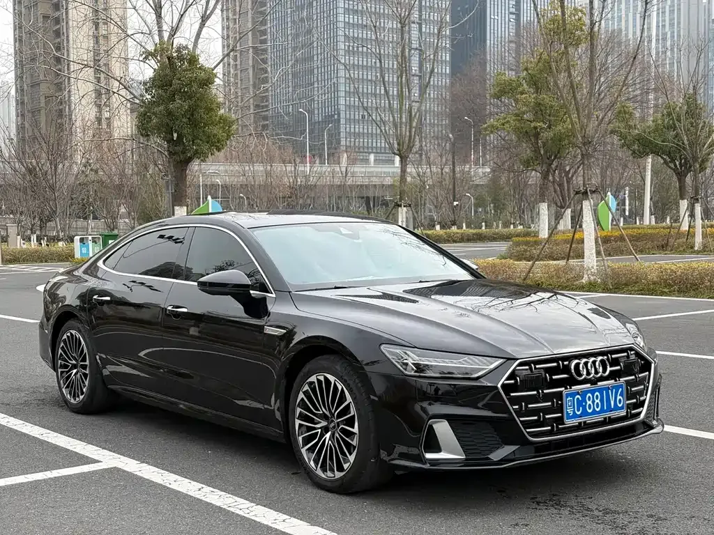 Audi A7L — фото 6