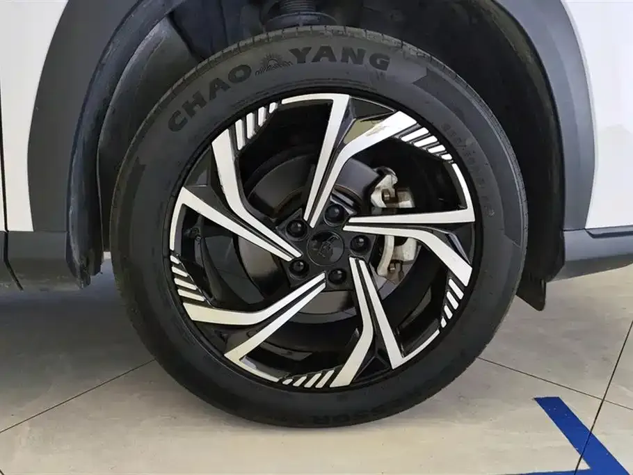 Geely Boyue 2024 из CN, фото 4