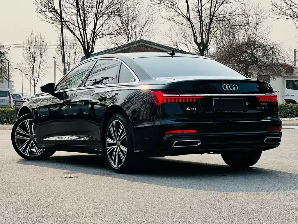 Audi A6L — фото 8