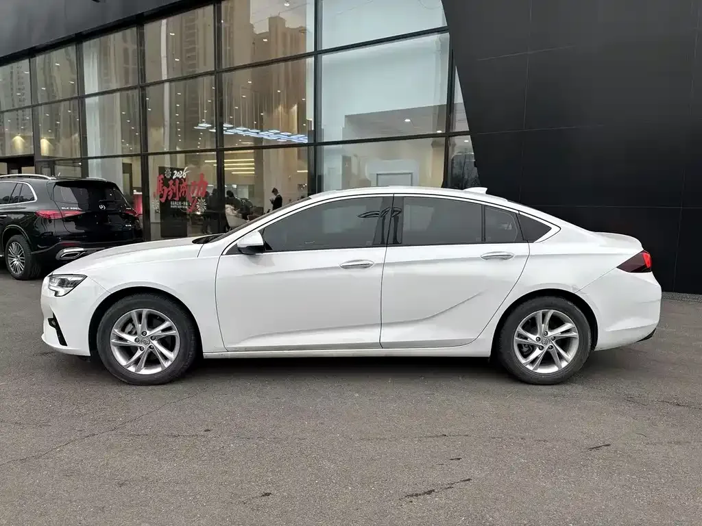 Buick Regal — фото 9