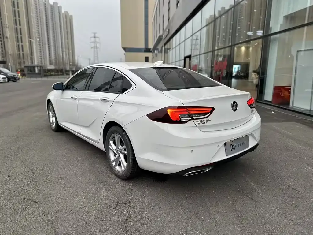 Buick Regal — фото 5