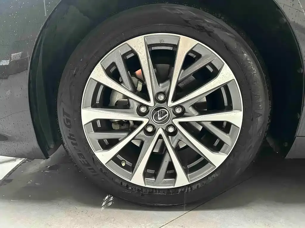 Lexus ES 2023 из CN, фото 2