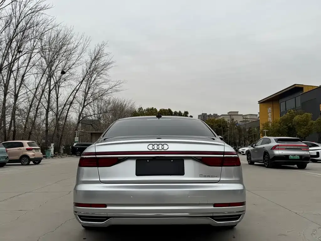Audi A8 2021 из CN, фото 9