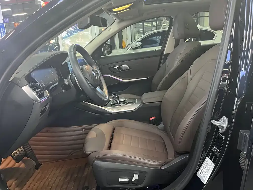 BMW 3 Series 2021 из CN, фото 6