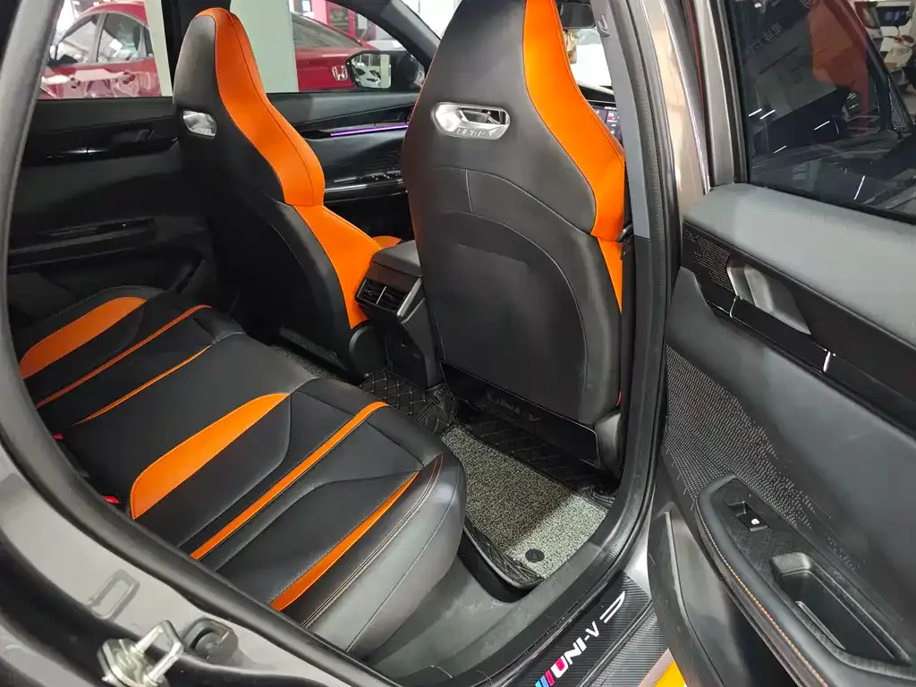 Changan UNI-V 2025 из CN, фото 4