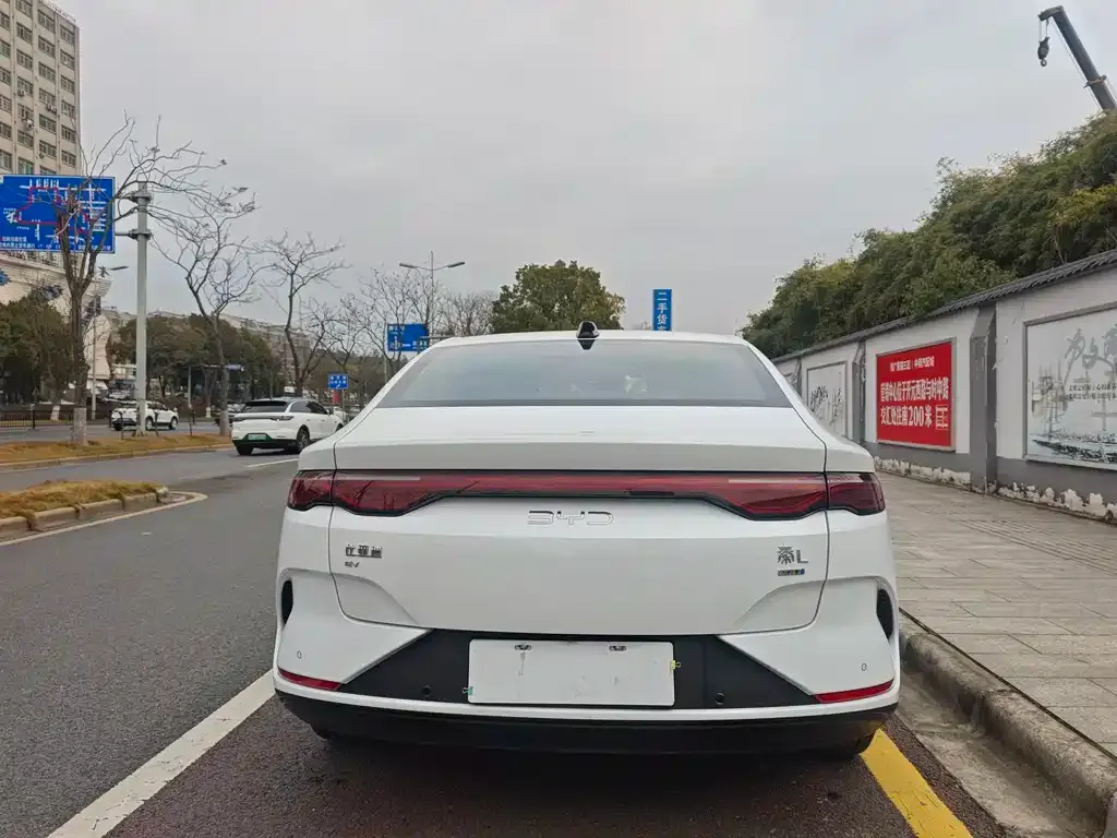 BYD Qin L — фото 7