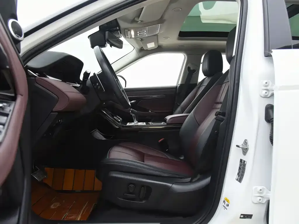 Land Rover Evoque 2023 из CN, фото 5