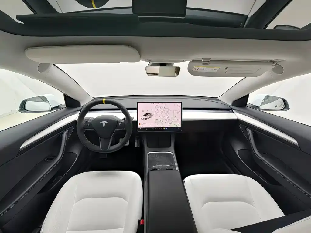 Tesla Model 3 — фото 6