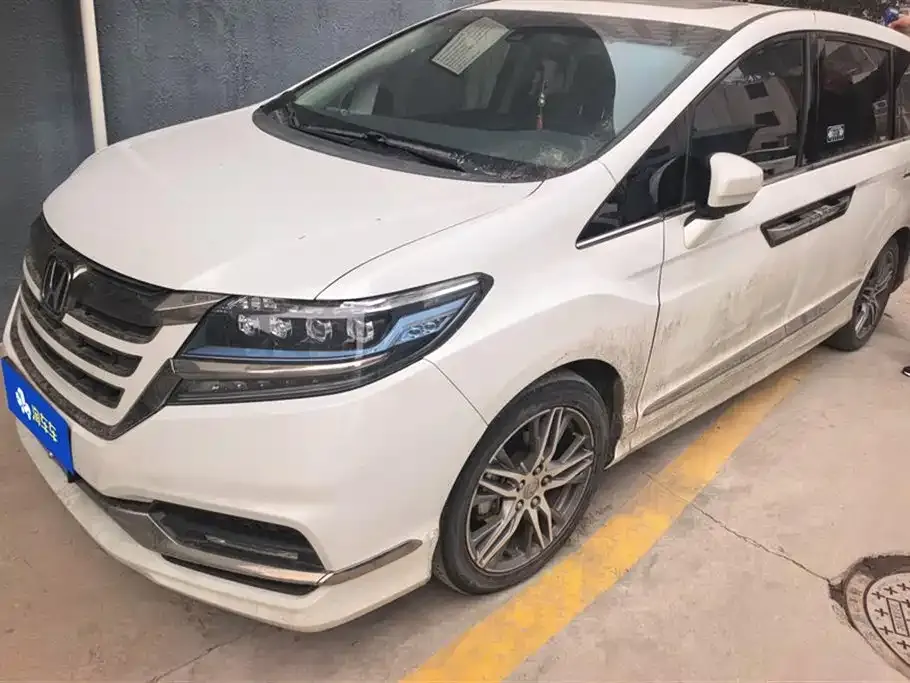 Honda Elysion — фото 1