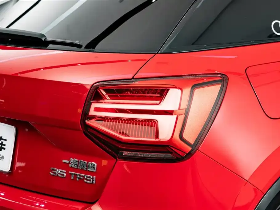 Audi Q2L 2021 из CN, фото 9