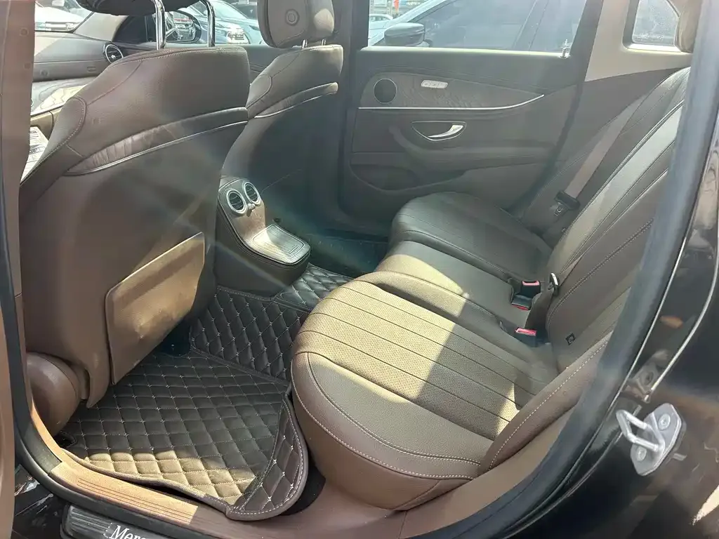 Mercedes-Benz E-Class 2023 из CN, фото 9
