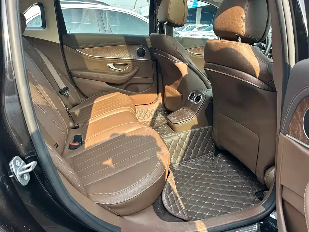 Mercedes-Benz E-Class 2023 из CN, фото 3