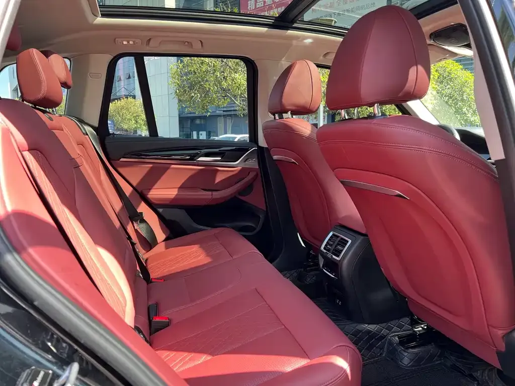 BMW X3 2024 из CN, фото 2