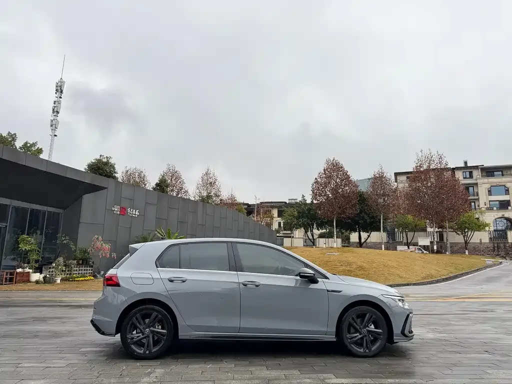 Volkswagen Golf 2022 из CN, фото 10