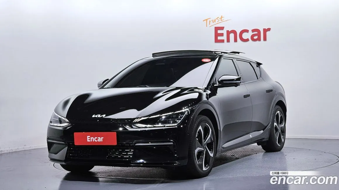 Kia EV6 — фото 1