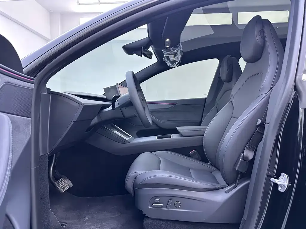 Tesla Model Y L 2025 из CN, фото 8