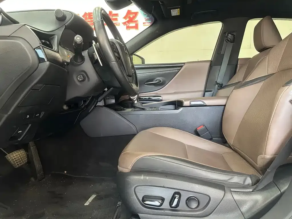 Lexus ES 2023 из CN, фото 8