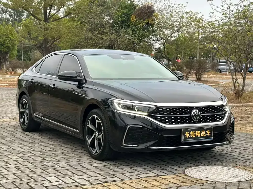 Volkswagen Passat 2023 из CN, фото 1