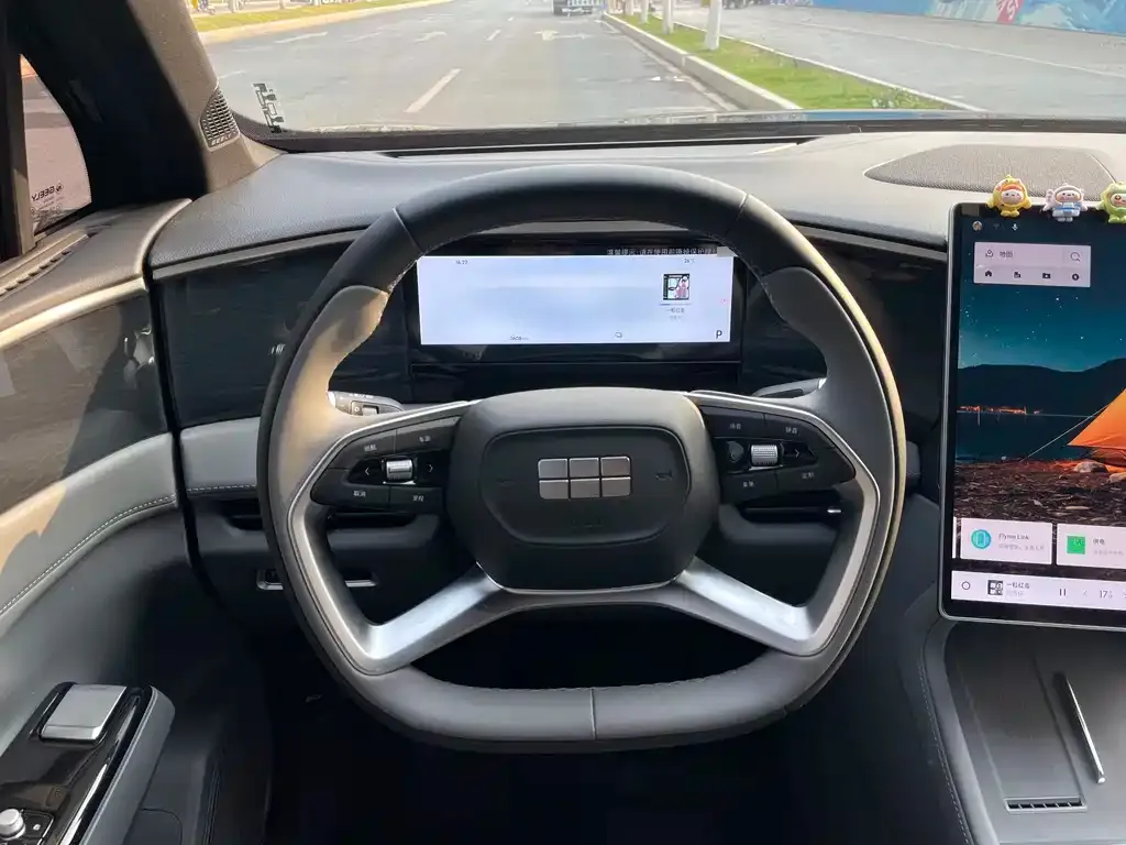 Geely Galaxy L7 — фото 10