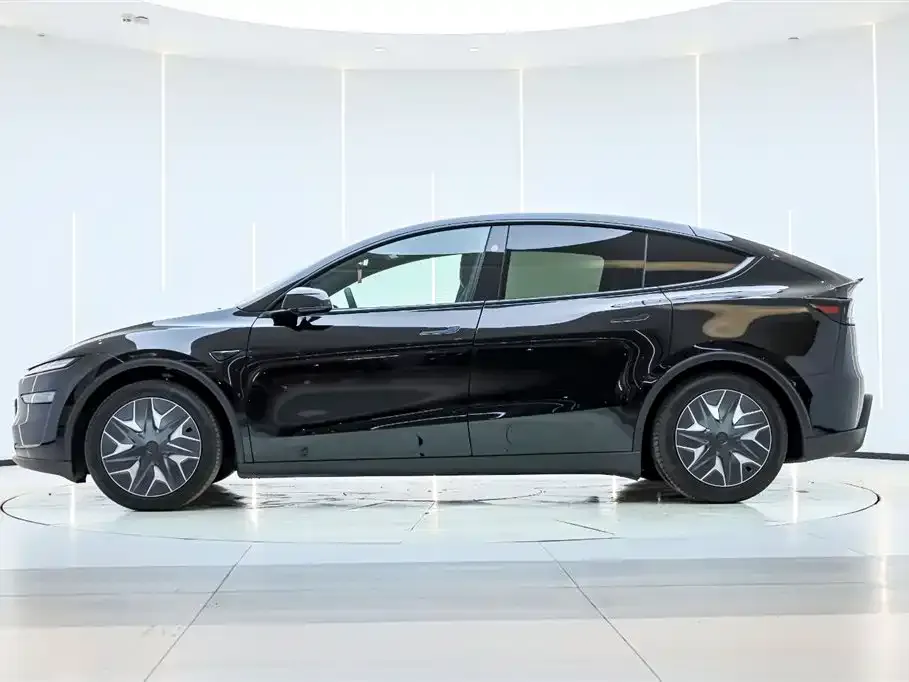 Tesla Model Y L 2025 из CN, фото 6