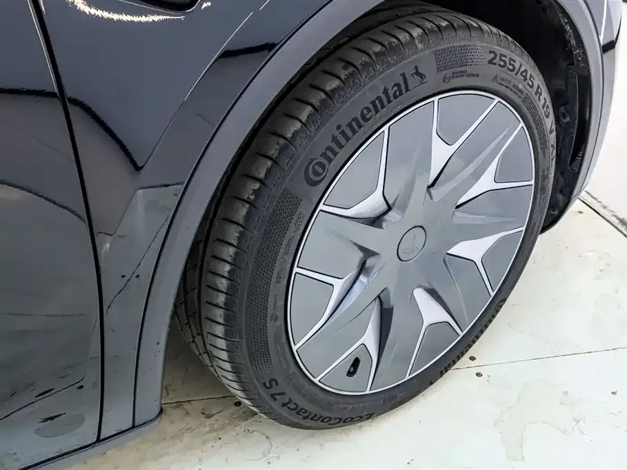 Tesla Model Y L 2025 из CN, фото 9