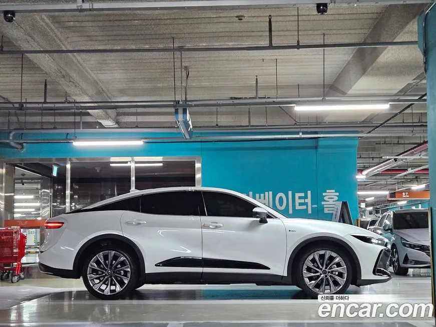 Toyota Crown 2024 из KR, фото 2