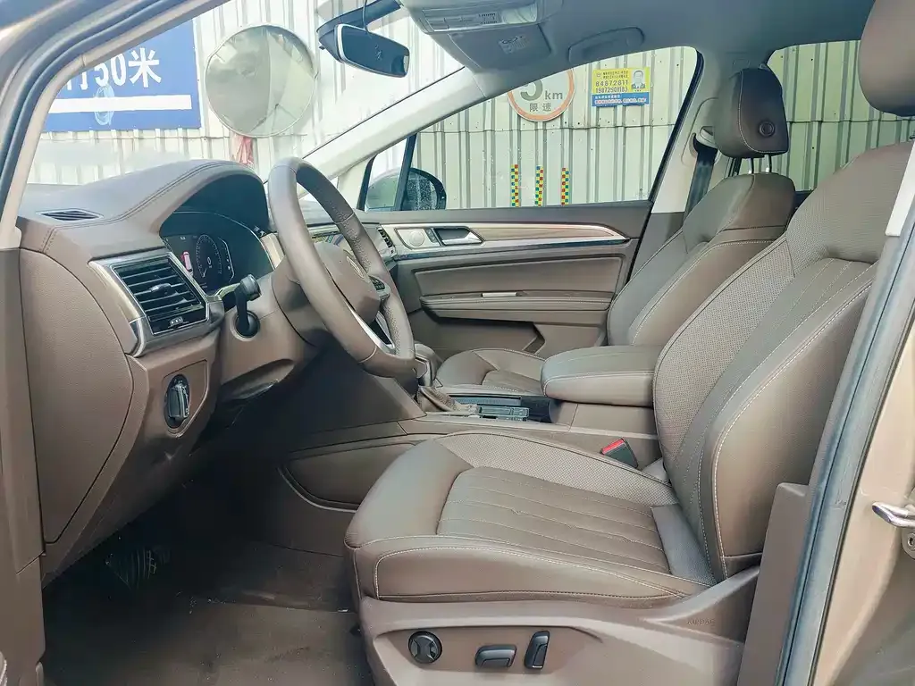 Volkswagen Viloran 2021 из CN, фото 3