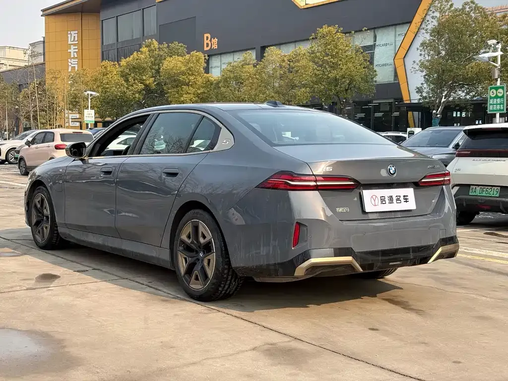 BMW i5 2024 из CN, фото 4
