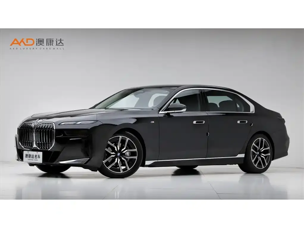 BMW 7 Series — фото 1
