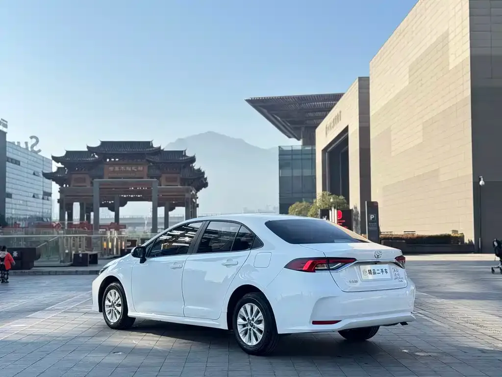 Toyota Corolla 2025 из CN, фото 10
