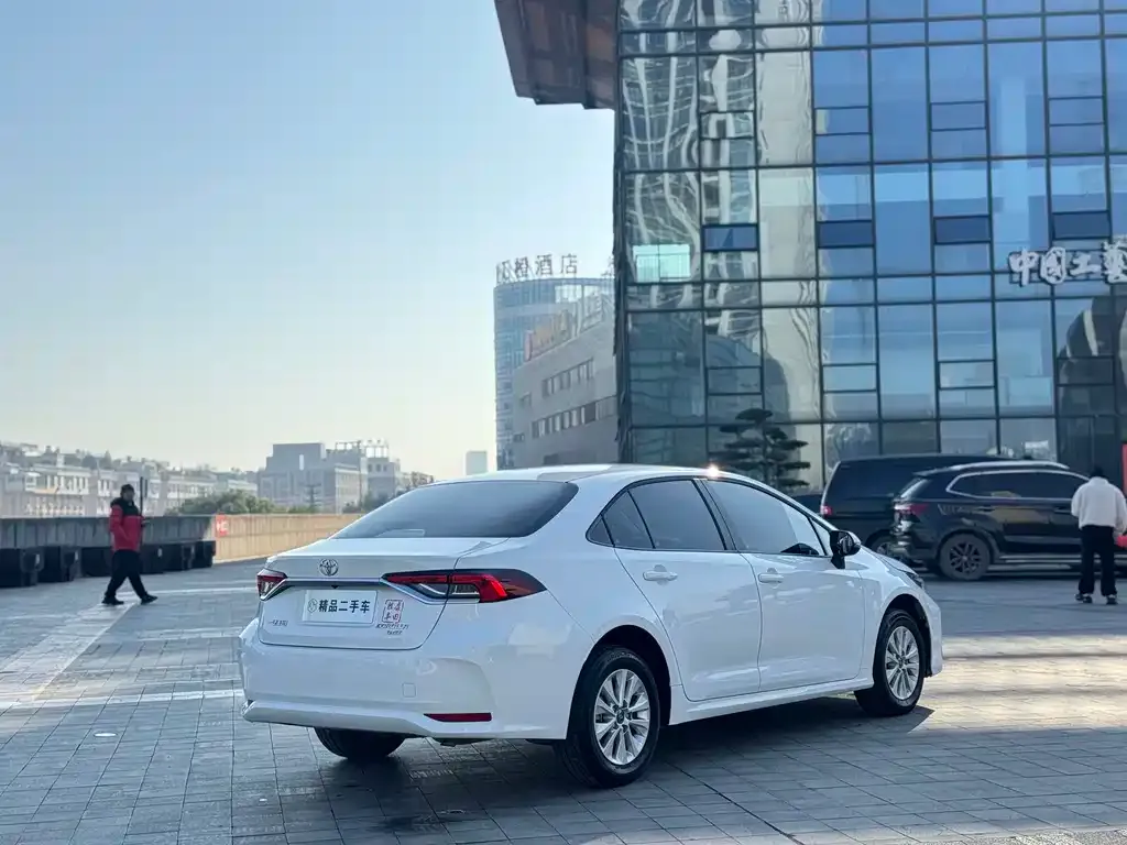 Toyota Corolla 2025 из CN, фото 6