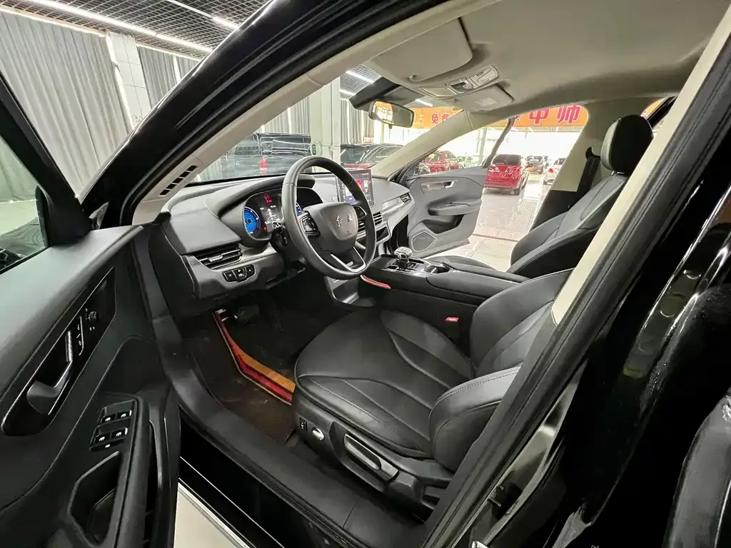 Hongqi E-QM5 2023 из CN, фото 5