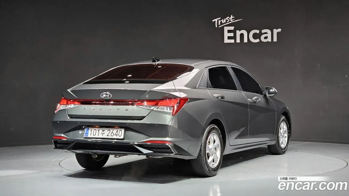 Hyundai AVANTE — фото 8
