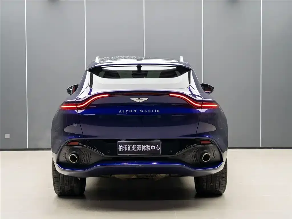 Aston Martin DBX — фото 2