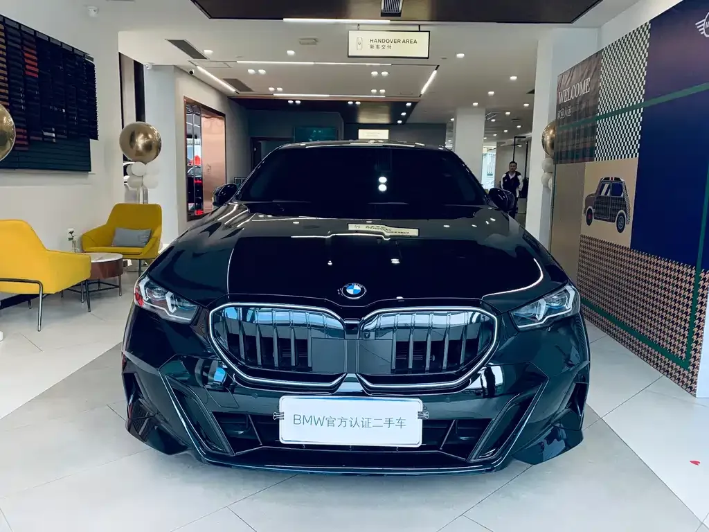 BMW 5 Series — фото 3