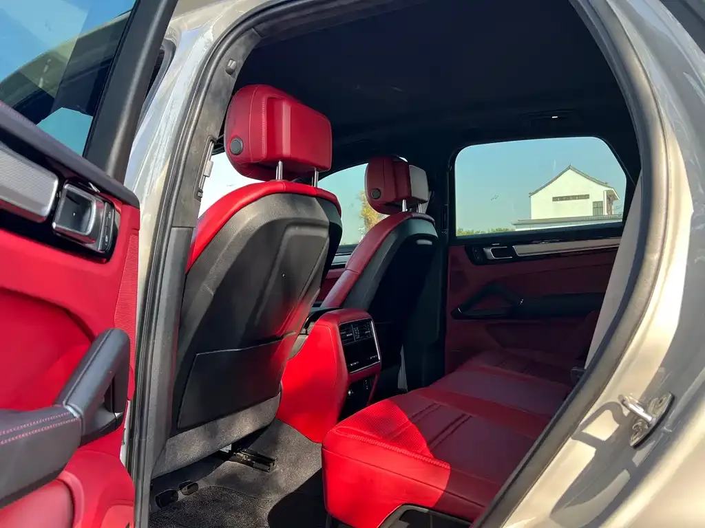 Porsche Cayenne Hybrid 2023 из CN, фото 6