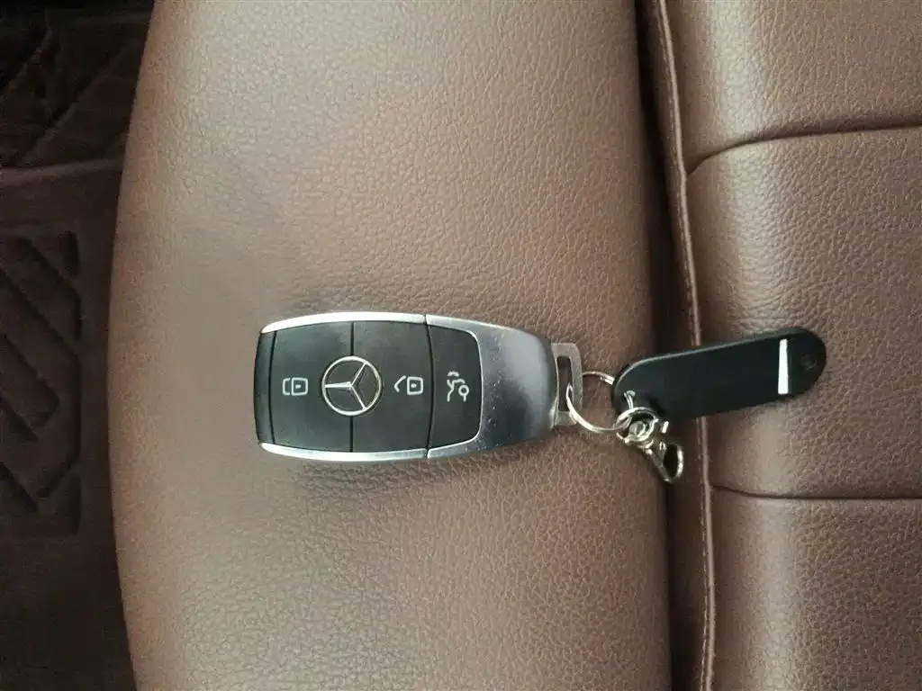 Mercedes-Benz GLB 2023 из CN, фото 3