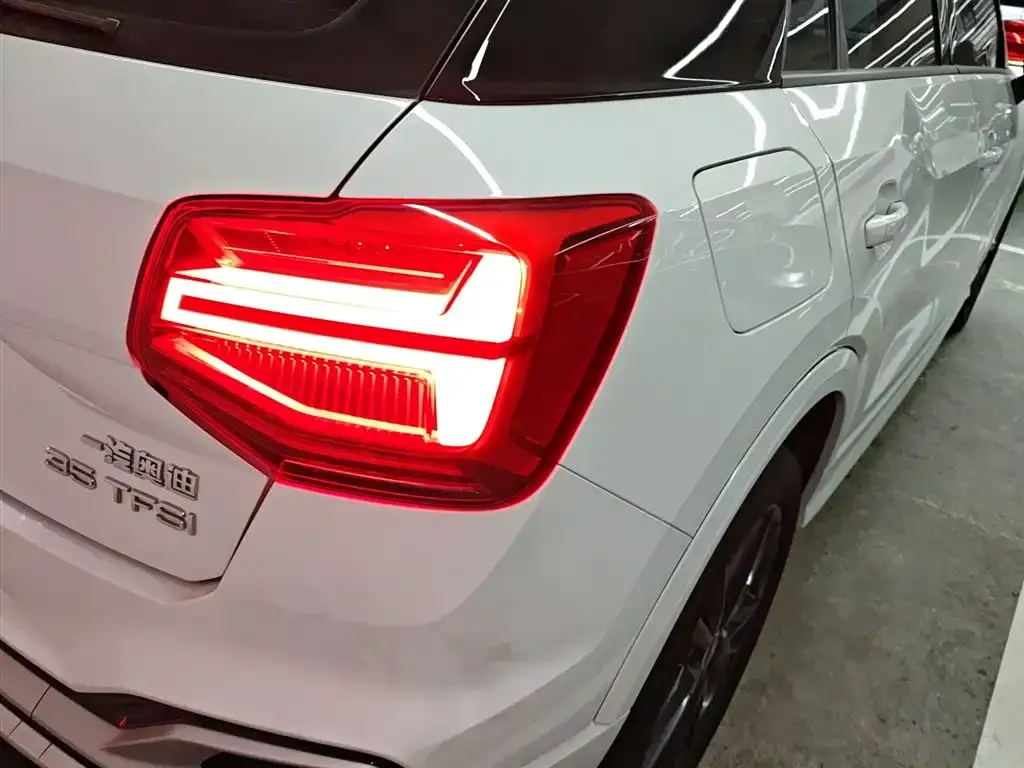 Audi Q2L 2022 из CN, фото 2