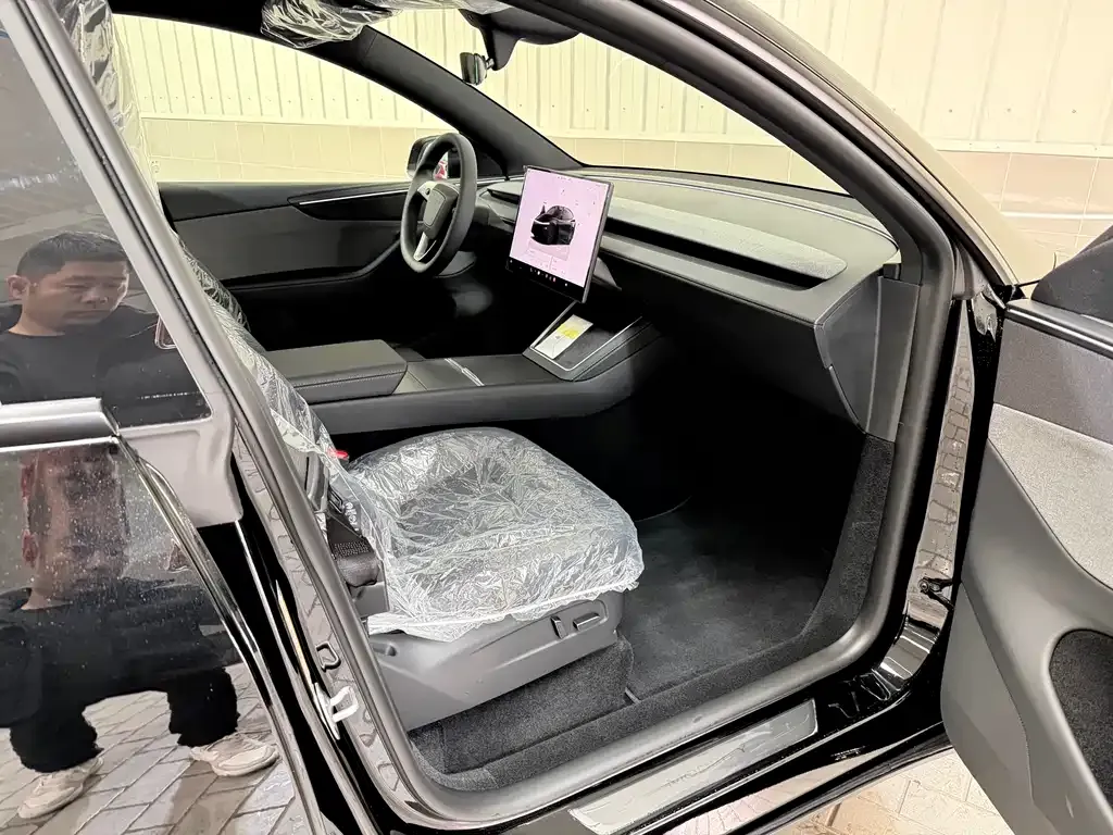 Tesla Model Y 2026 из CN, фото 9