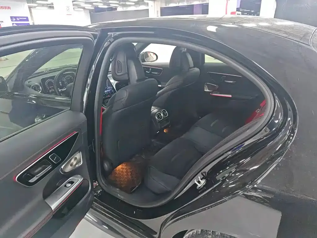 Mercedes-Benz C-Class AMG 2023 из CN, фото 7