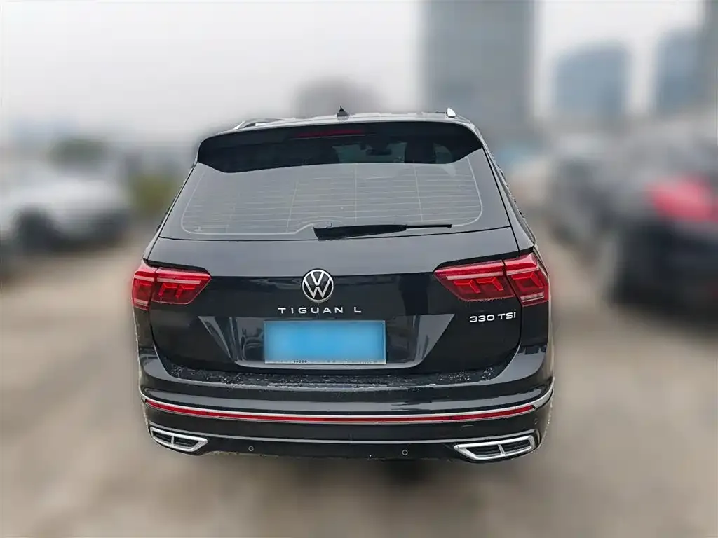 Volkswagen Tiguan L — фото 2