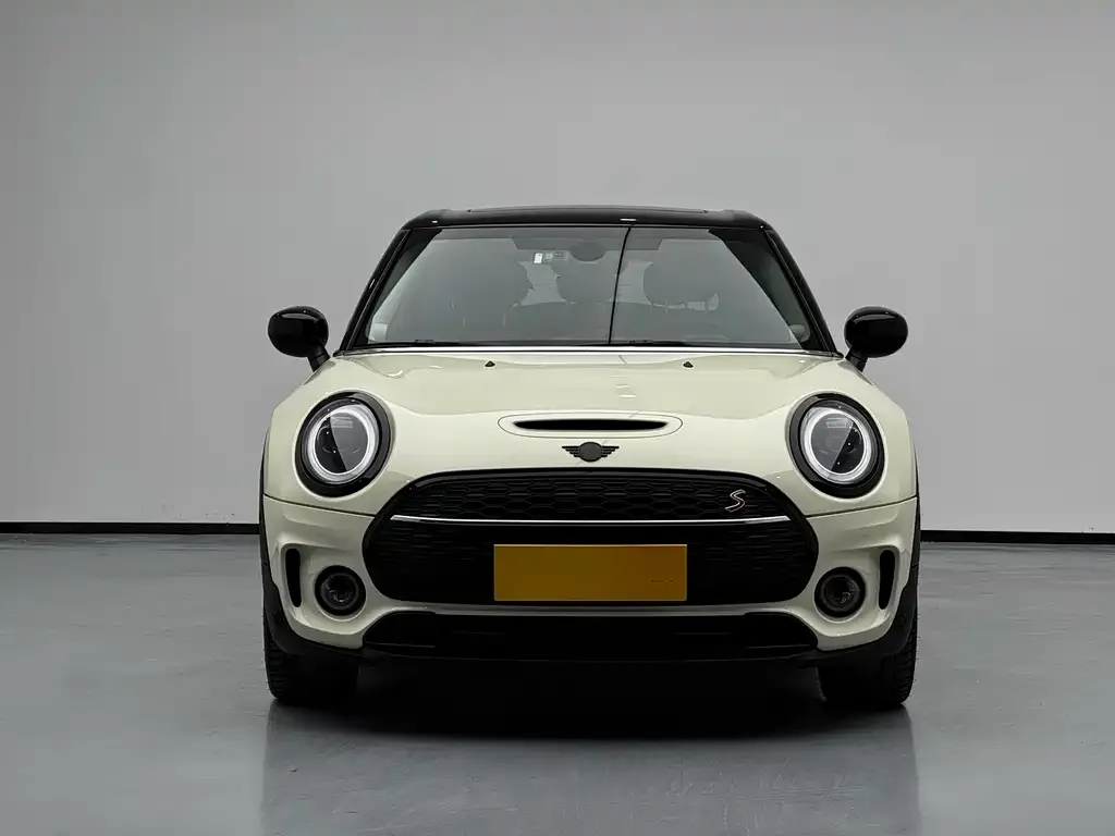 MINI Clubman — фото 2