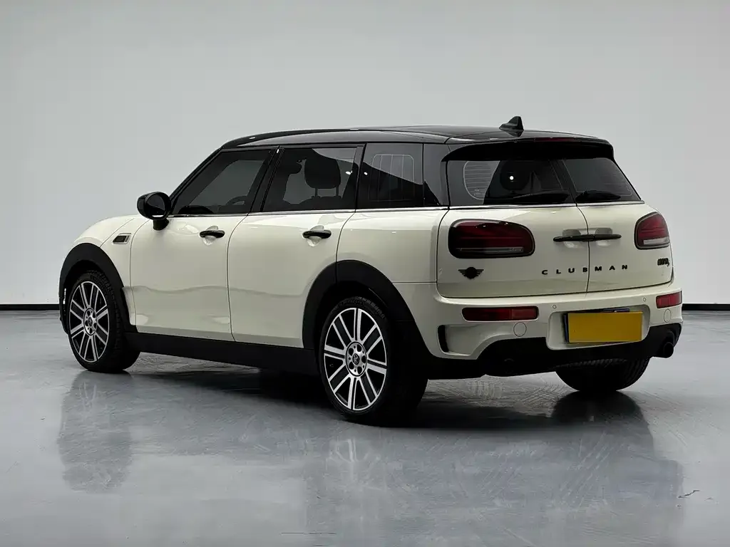 MINI Clubman — фото 3