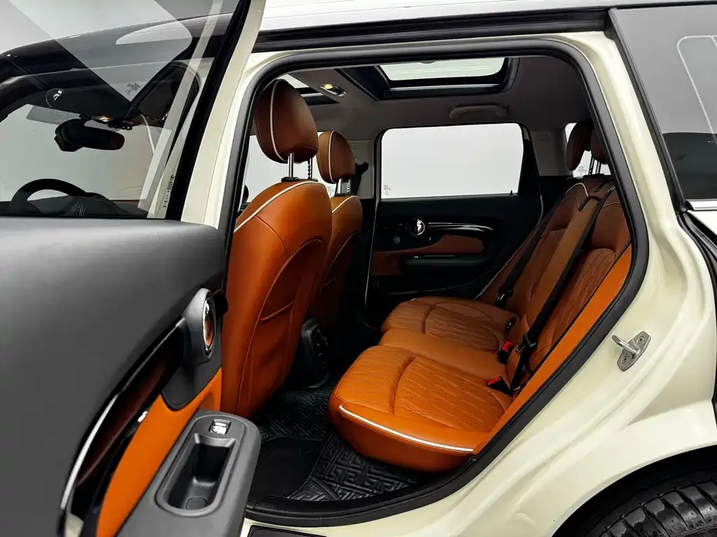 MINI Clubman — фото 8